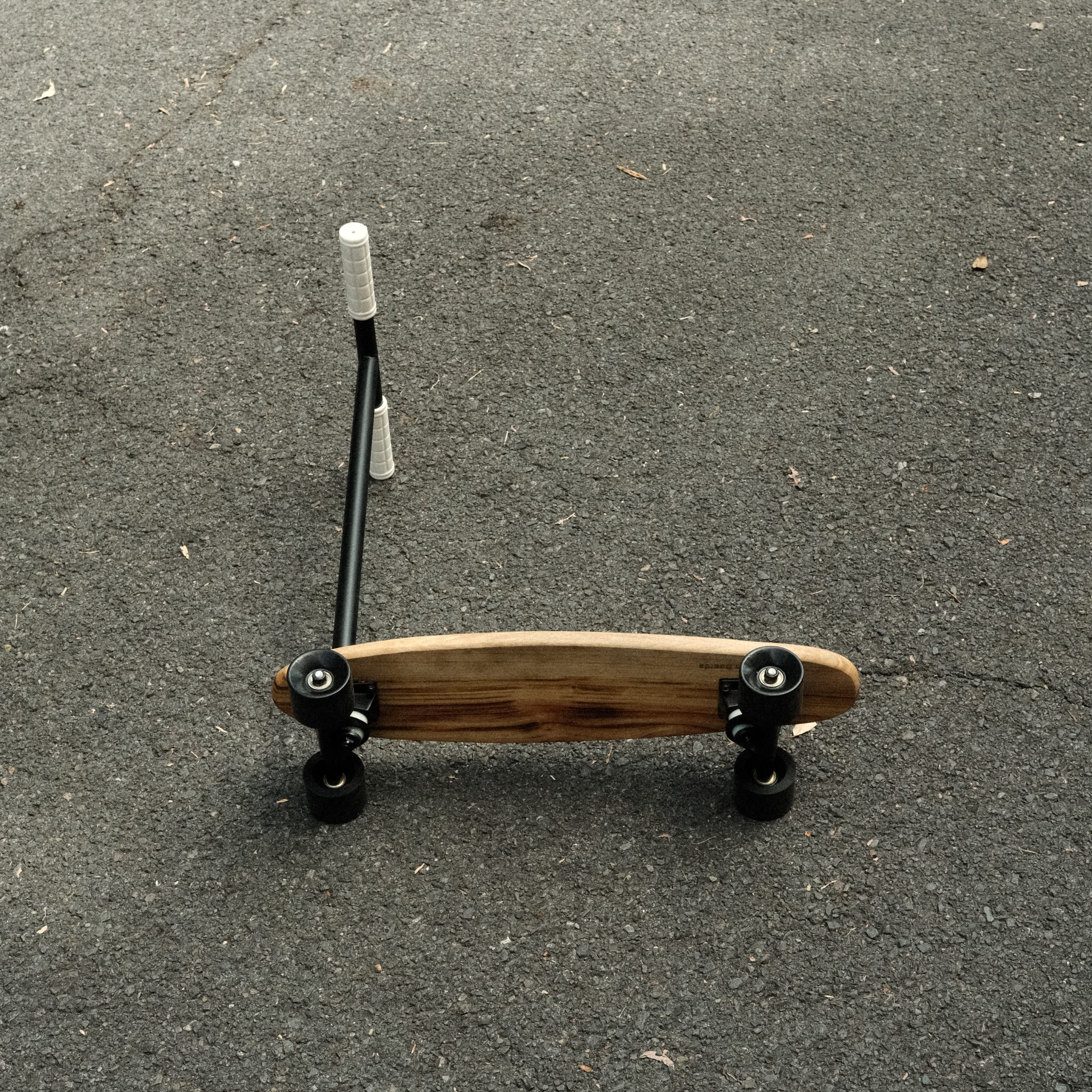 Scooterboard in black side 3